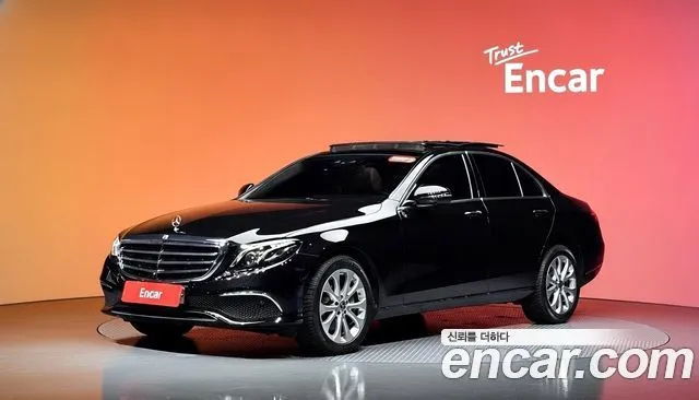 Mercedes-Benz E-Class E300 4MATIC Exclusive