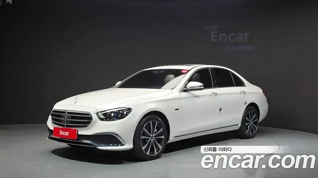 Mercedes-Benz E-Class E300e 4MATIC Exclusive