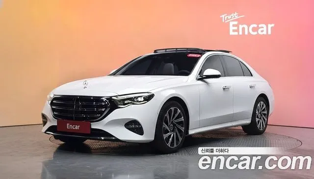 Mercedes-Benz E-Class E300 4MATIC Exclusive