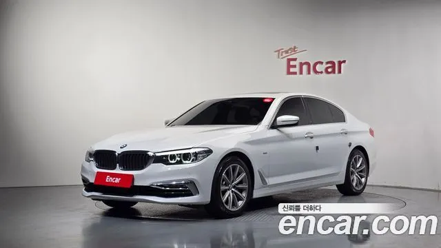 BMW 5-Series 520i Luxury