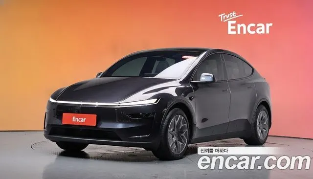 Tesla Model Y L Long Range AWD