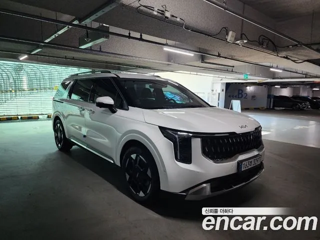 Kia Canival HEV 9seater Signature