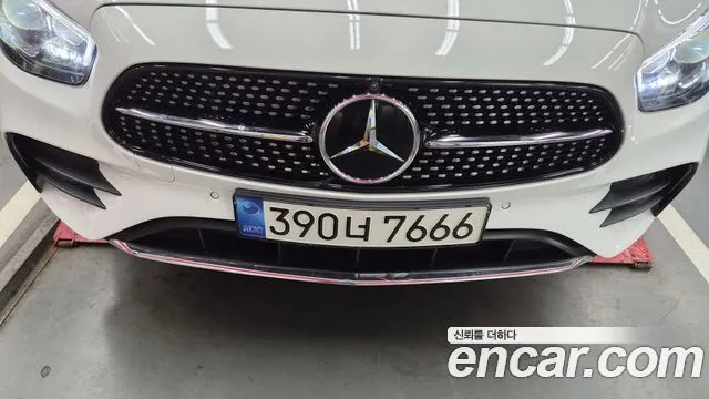 Mercedes-Benz E-Class E350 4MATIC AMG Line