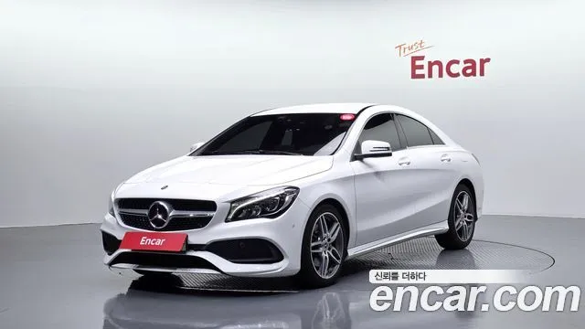 Mercedes-Benz CLA-Class CLA220 AMG Line