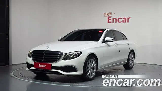 Mercedes-Benz E-Class E300 4MATIC Exclusive