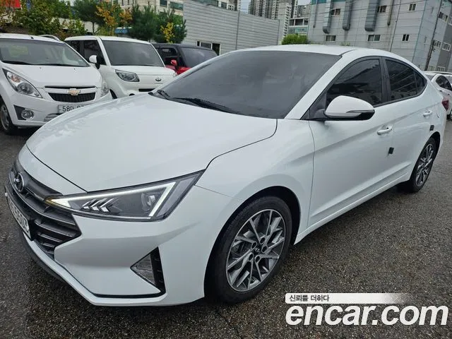 Hyundai AVANTE 1.6