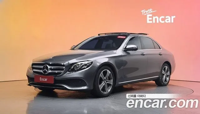 Mercedes-Benz E-Class E300 4MATIC Avnatgarde