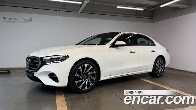Mercedes-Benz E-Class E300 4MATIC Exclusive