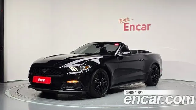 Ford Mustang Convertible