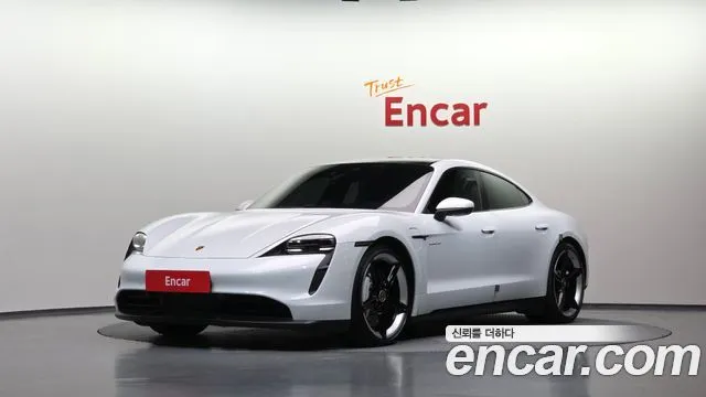 Porsche Taycan 4S