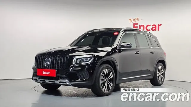Mercedes-Benz GLB-Class GLB220