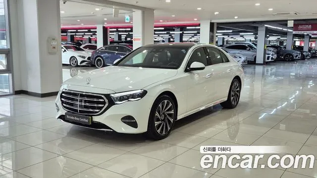 Mercedes-Benz E-Class E300 4MATIC Exclusive