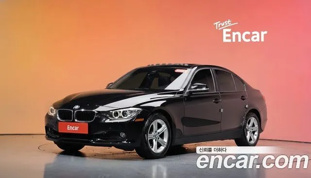 BMW 3-Series 320i