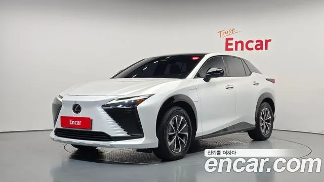 Lexus RZ Luxury