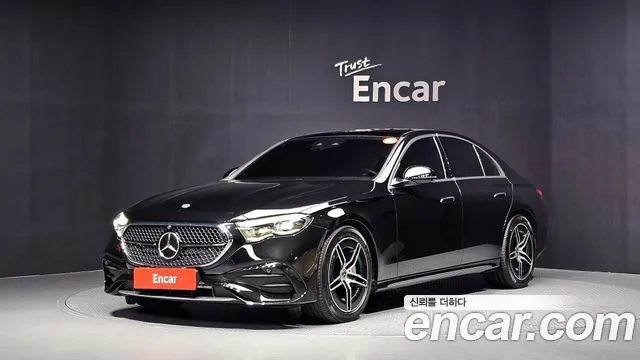 Mercedes-Benz E-Class E300 4MATIC AMG Line