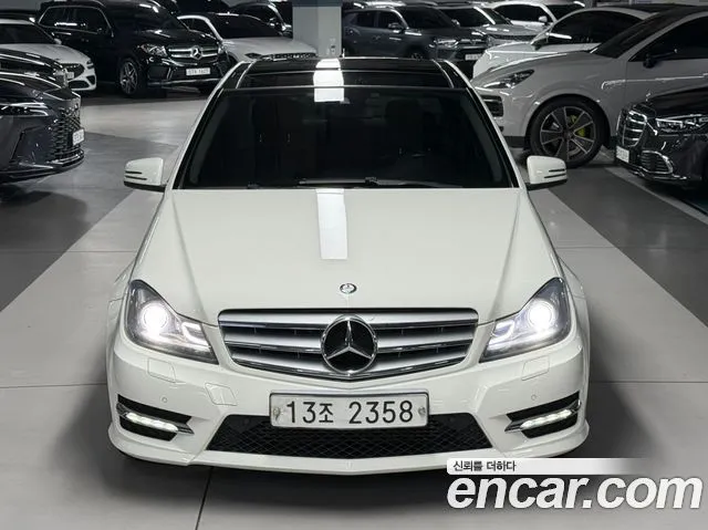Mercedes-Benz C-Class C200 CGI AVANTGARDE