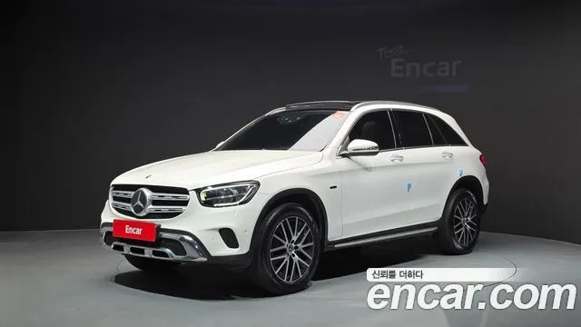 Mercedes-Benz GLC-Class GLC300e 4MATIC