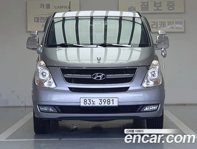 Hyundai Starex 5-Seater LPi VAN