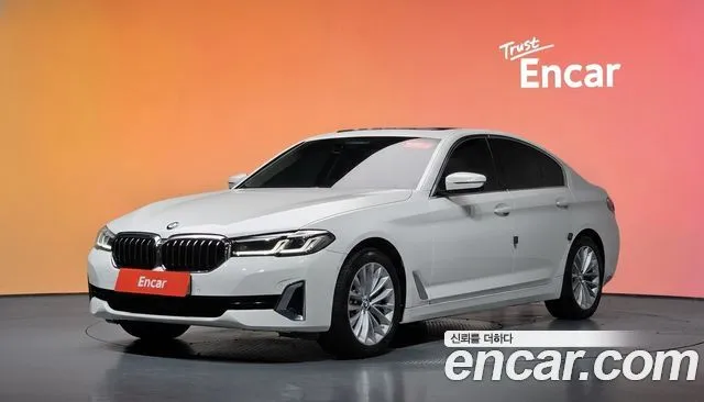 BMW 5-Series 530i xDrive Luxury