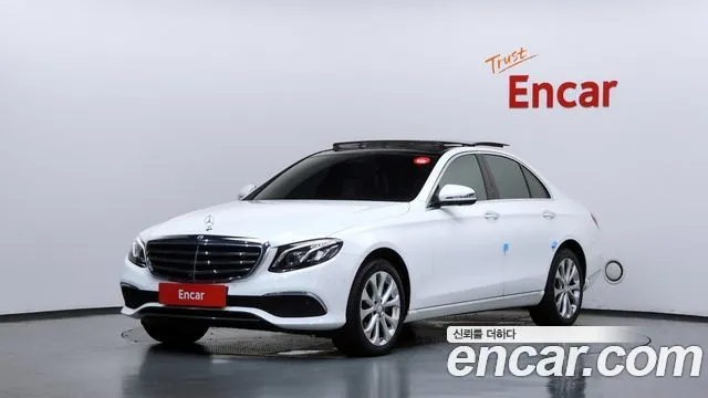 Mercedes-Benz E-Class E300 4MATIC Exclusive