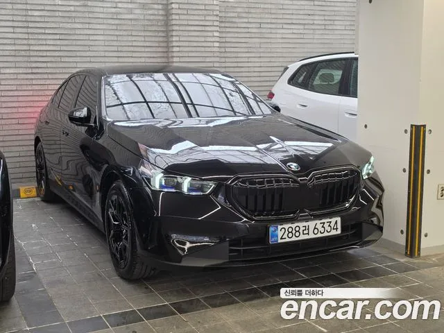 BMW 5-Series 520i
