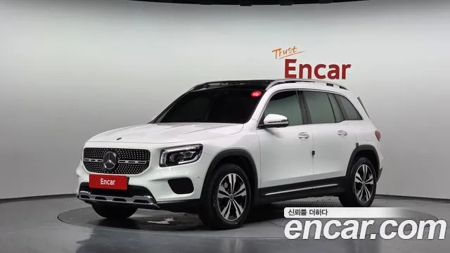 Mercedes-Benz GLB-Class GLB220