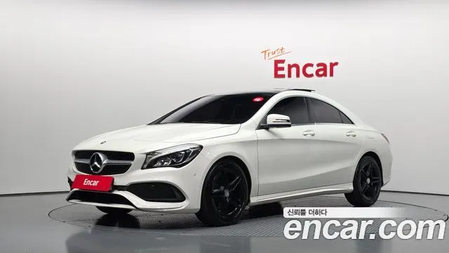 Mercedes-Benz CLA-Class CLA220 AMG Line