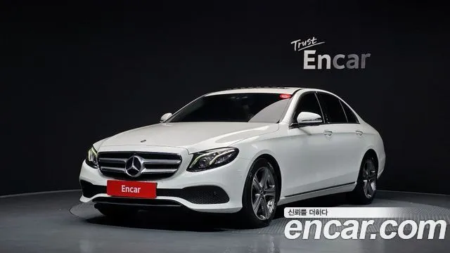 Mercedes-Benz E-Class E300 4MATIC Avnatgarde