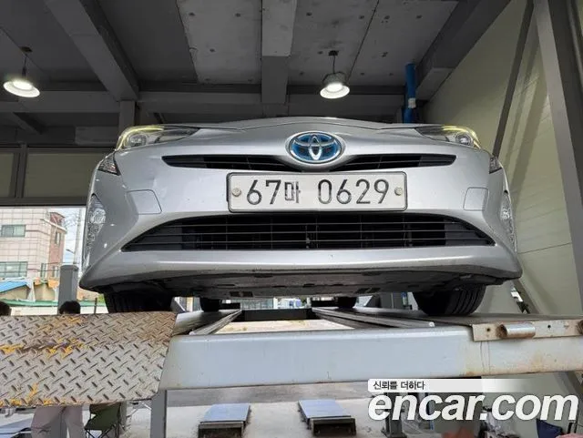 Toyota Prius 1.8 E