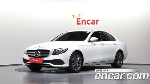 Mercedes-Benz E-Class E300 4MATIC Avnatgarde