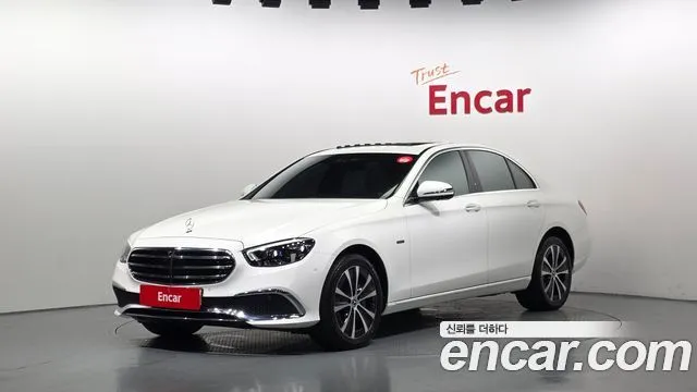Mercedes-Benz E-Class E300e 4MATIC Exclusive