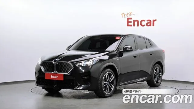 BMW iX2 eDrive 20 M Sport