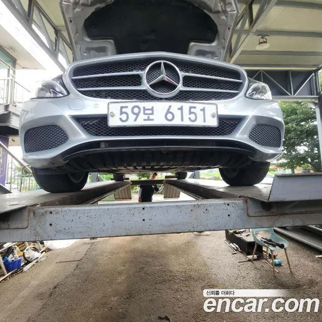Mercedes-Benz C-Class C200