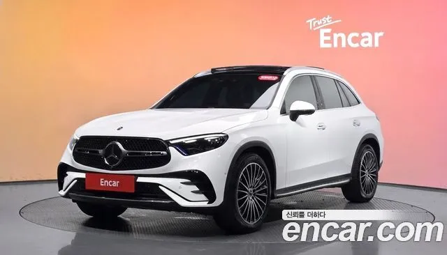 Mercedes-Benz GLC-Class GLC300 4MATIC AMG Line