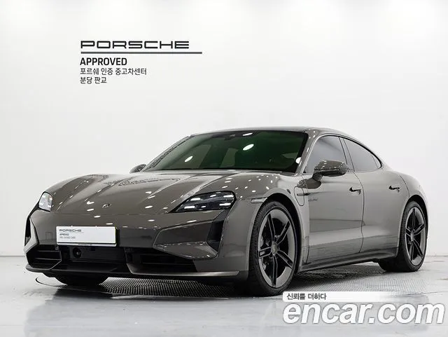 Porsche Taycan Turbo