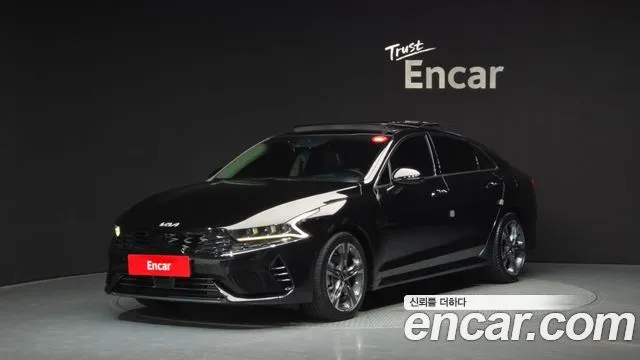 Kia K5 Signature