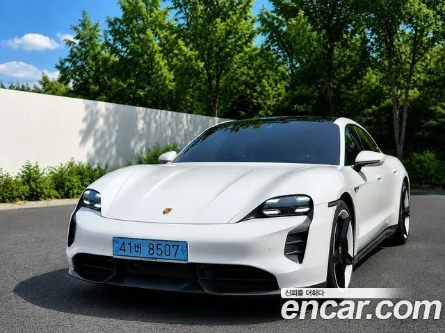 Porsche Taycan GTS