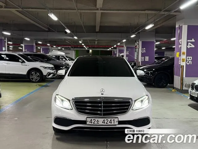 Mercedes-Benz E-Class E300 4MATIC Exclusive