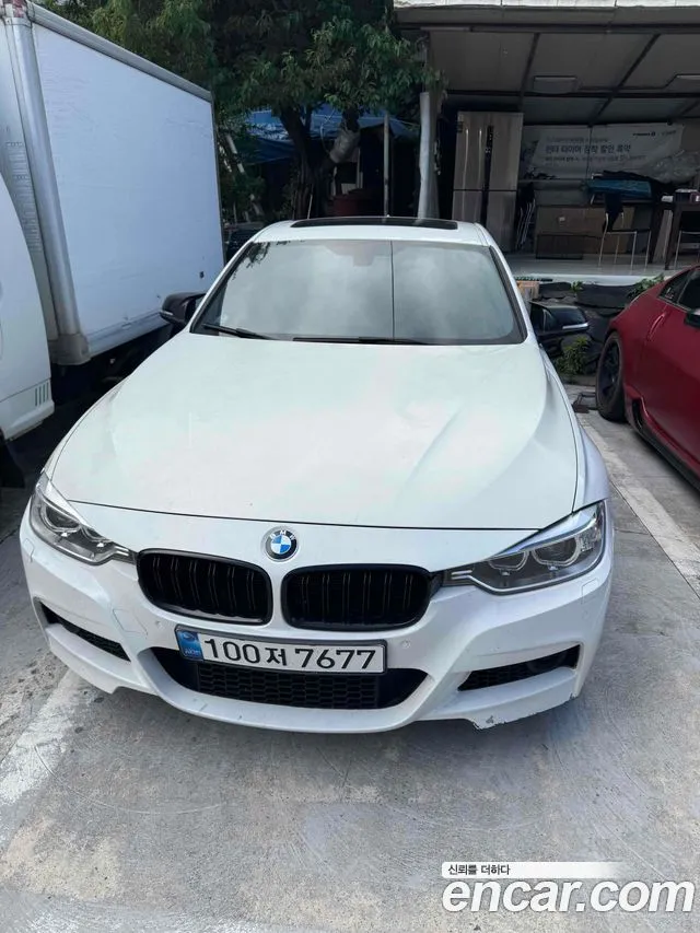 BMW 3-Series 320i