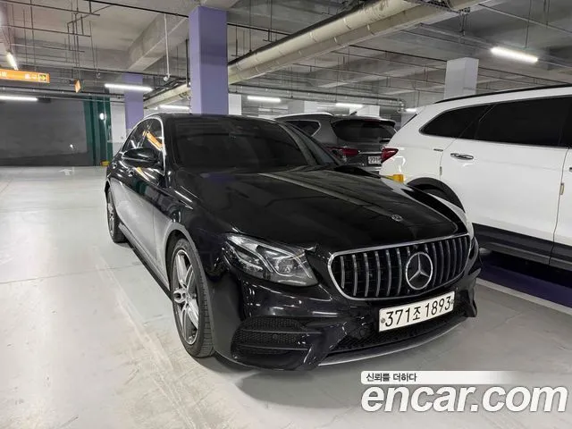 Mercedes-Benz E-Class E300 4MATIC AMG Line