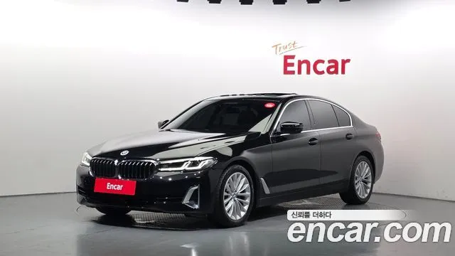 BMW 5-Series 520i Luxury