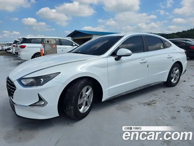 Hyundai Sonata 2.0 LPG(rental car)