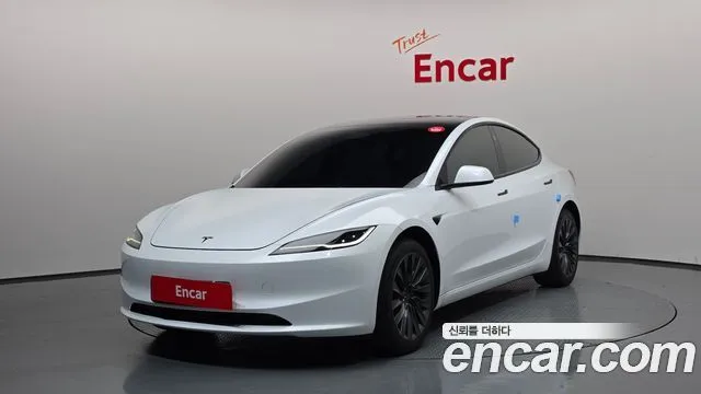 Tesla Model 3 RWD