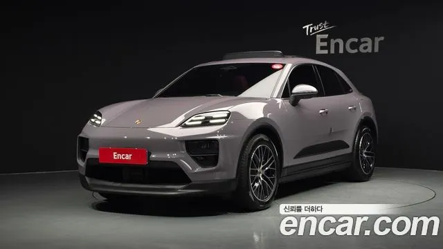 Porsche Macan Base 4