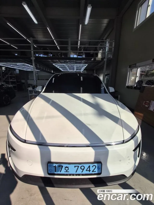 Tesla Model Y RWD