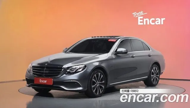 Mercedes-Benz E-Class E300e 4MATIC Exclusive