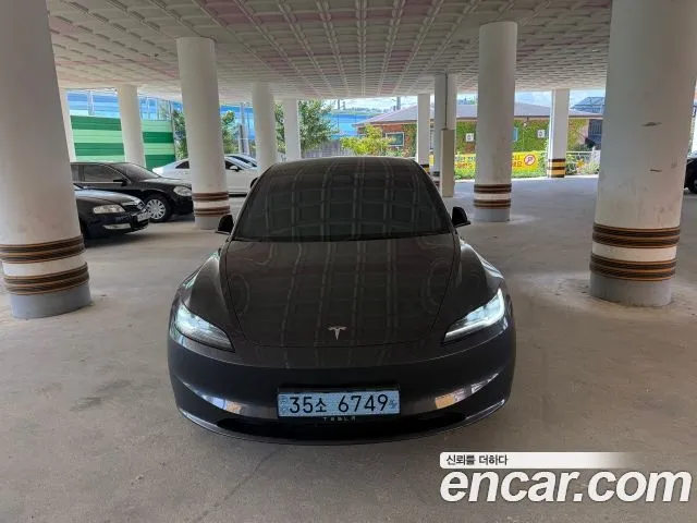 Tesla Model 3 RWD