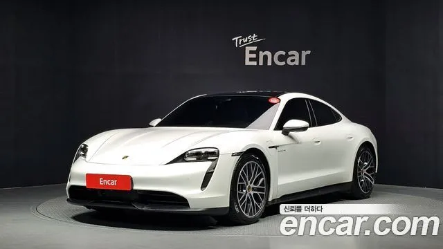 Porsche Taycan Base