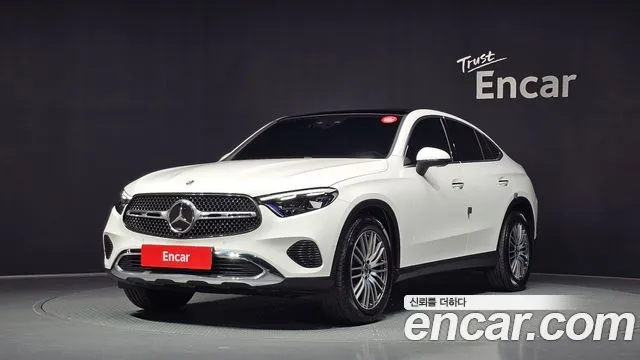 Mercedes-Benz GLC-Class GLC300 4MATIC Avnatgarde Coupe
