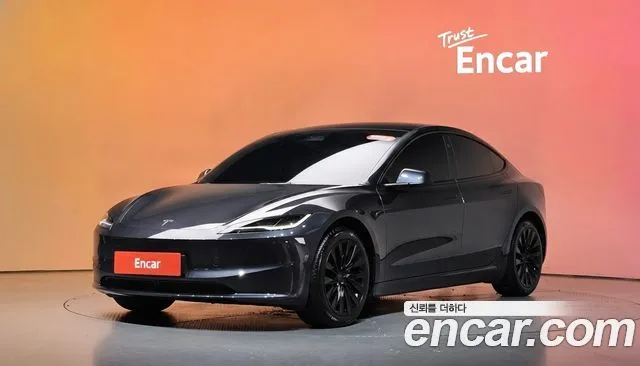 Tesla Model 3 RWD